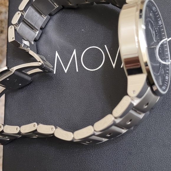 Movado Watch Mens. SE PILOT... NEW! - Picture 9 of 13